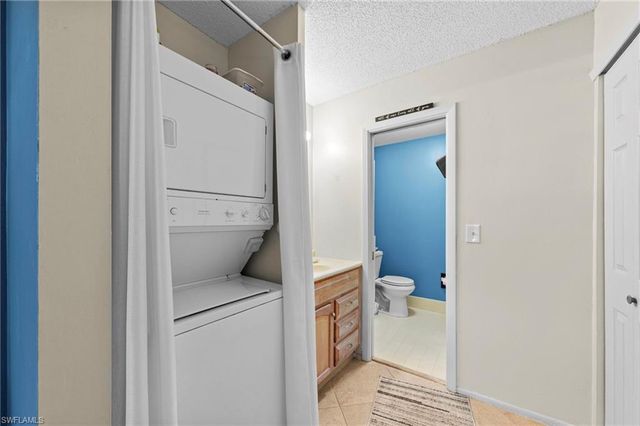 180 Harrison RD # G4, Naples, FL 34112