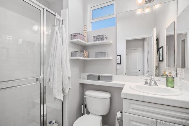 4670 Meadow Dr, Carlsbad, CA 92010