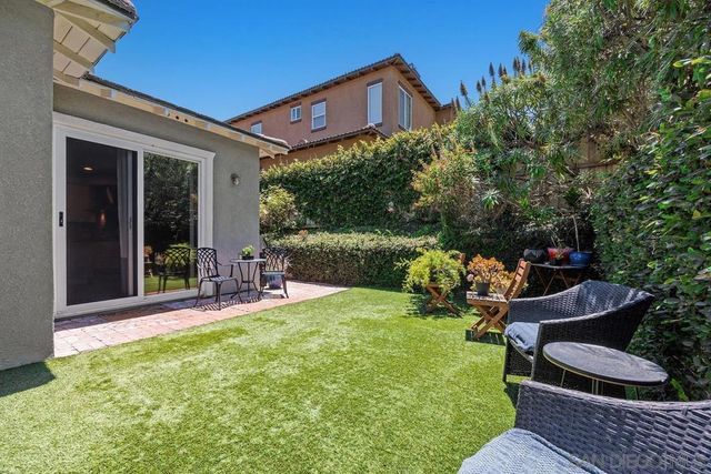 4670 Meadow Dr, Carlsbad, CA 92010