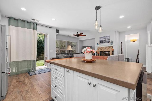 4670 Meadow Dr, Carlsbad, CA 92010
