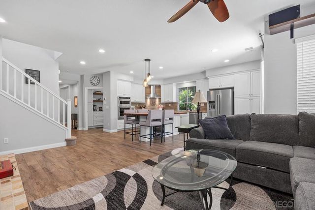 4670 Meadow Dr, Carlsbad, CA 92010