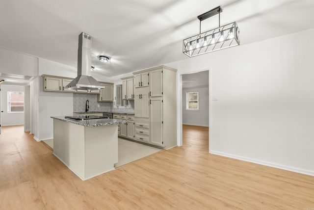 22 Lamont Drive, Little Rock, AR 72209