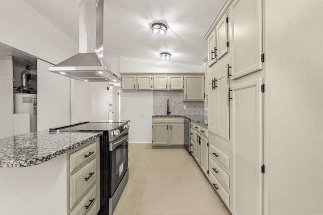 22 Lamont Drive, Little Rock, AR 72209