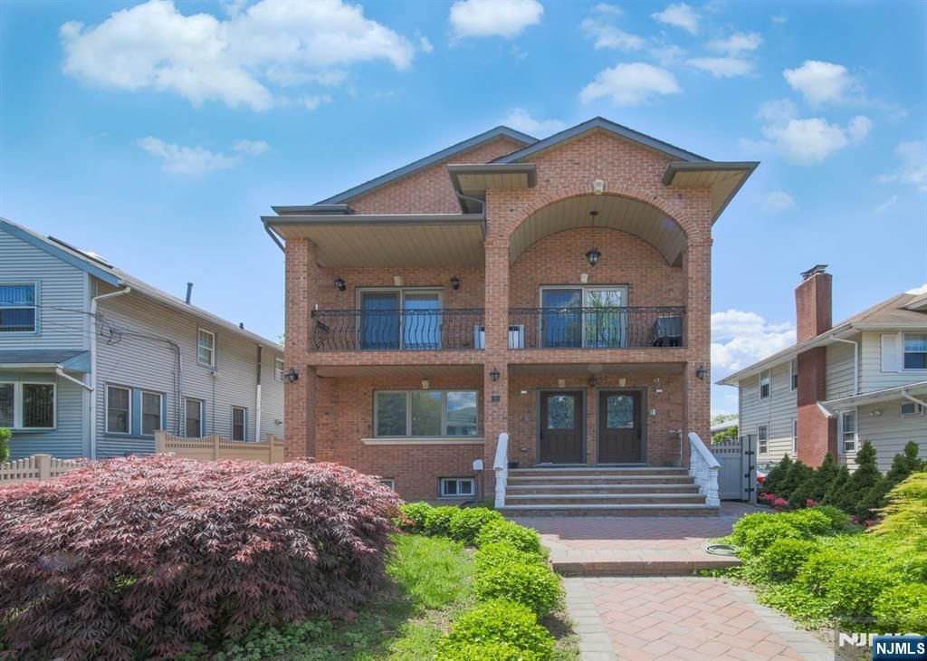72 Brinkerhoff Terrace, Palisades Park, NJ 07650