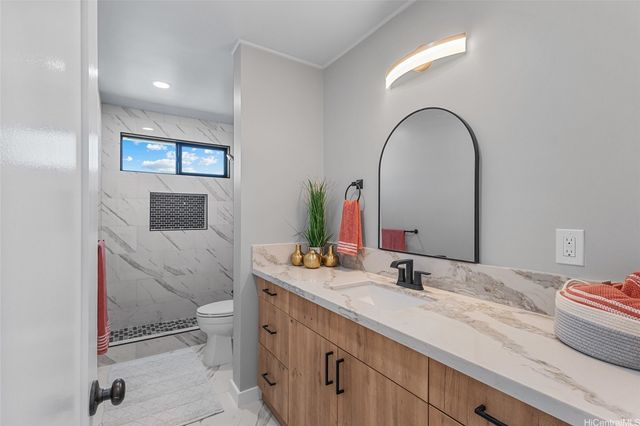 427 Kekupua Street, Honolulu, HI 96825