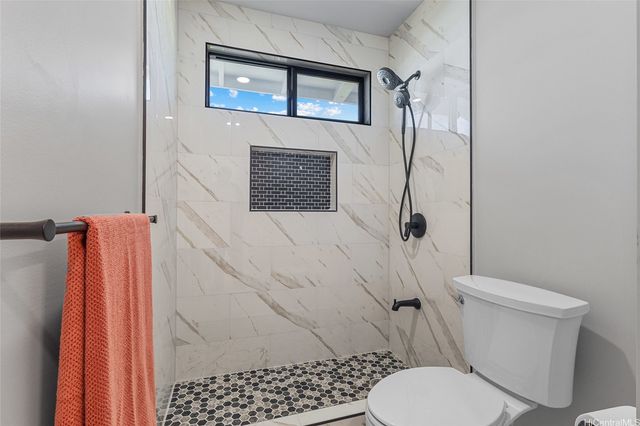 427 Kekupua Street, Honolulu, HI 96825