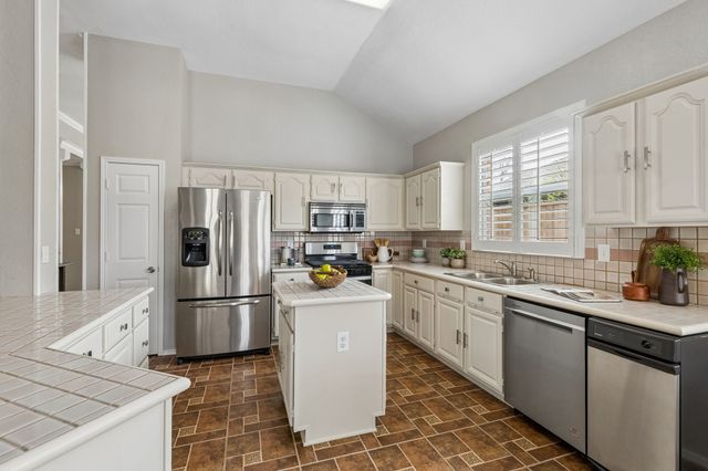 1613 Rancho Drive, Mesquite, TX 75149