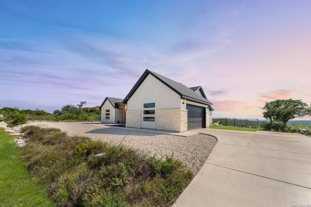 819 Pr 2775, Mico, TX 78056
