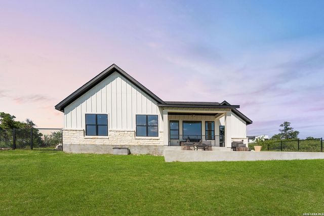 819 Pr 2775, Mico, TX 78056