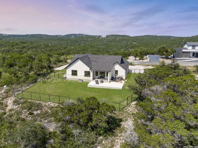 819 Pr 2775, Mico, TX 78056