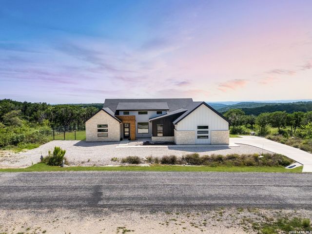 819 Pr 2775, Mico, TX 78056