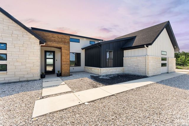 819 Pr 2775, Mico, TX 78056
