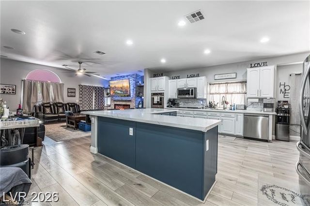 10429 Loma Portal Avenue, Las Vegas, NV 89166