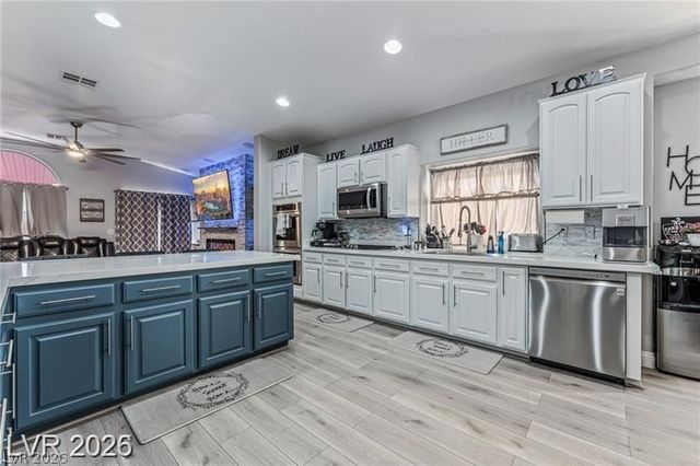 10429 Loma Portal Avenue, Las Vegas, NV 89166