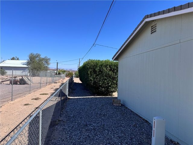 5455 E Coconino Drive, Topock, AZ 86436