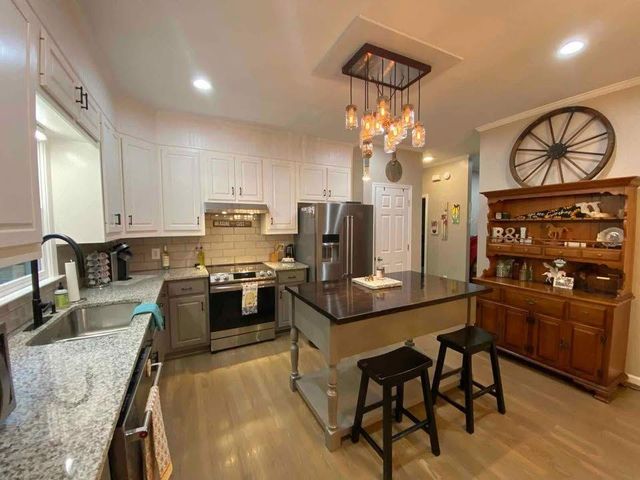 4005 S Apple Valley Road, Commerce, GA 30529