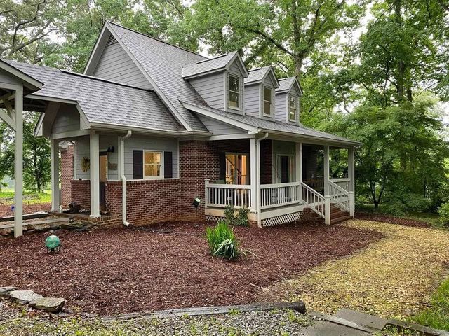 4005 S Apple Valley Road, Commerce, GA 30529