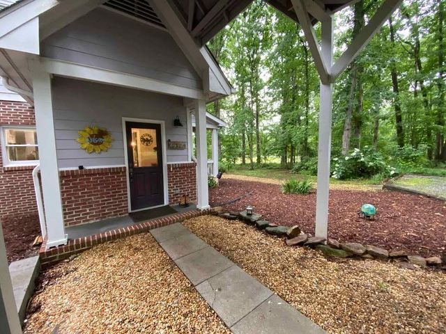 4005 S Apple Valley Road, Commerce, GA 30529