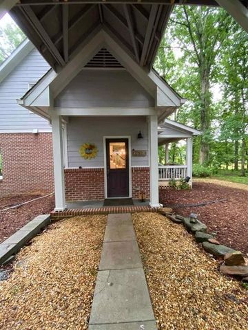 4005 S Apple Valley Road, Commerce, GA 30529