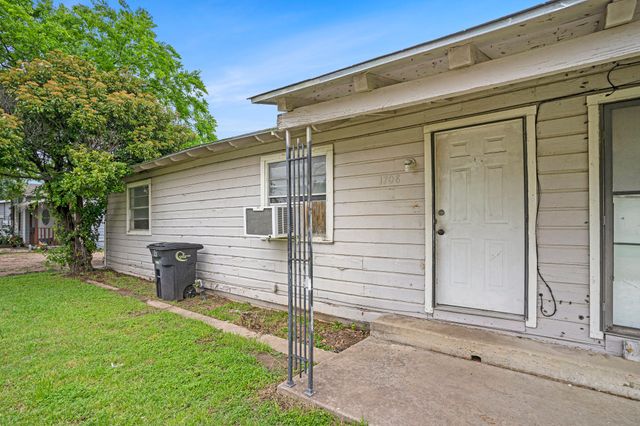 1708 Redwood Drive 1706, Cleburne, TX 76033