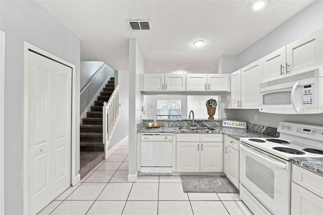 29924 PLAYA DEL REY LANE, Wesley Chapel, FL 33543