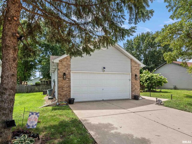 1212 Dani Lane, Springfield, IL 62712