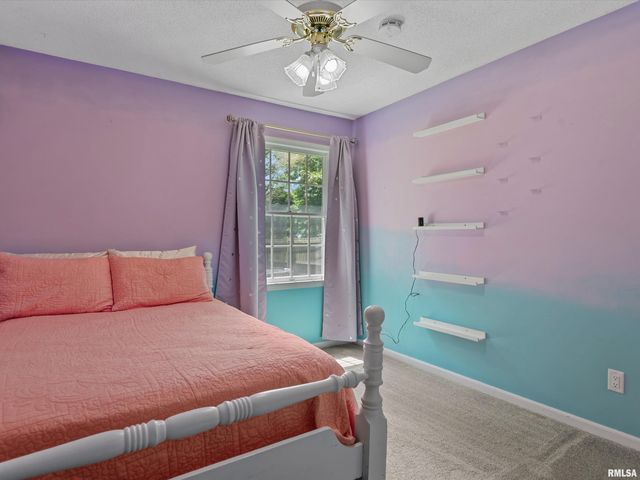 1212 Dani Lane, Springfield, IL 62712