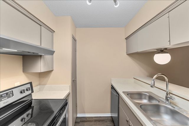 4859 Cedar Springs Road 241, Dallas, TX 75219