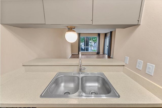 4859 Cedar Springs Road 241, Dallas, TX 75219