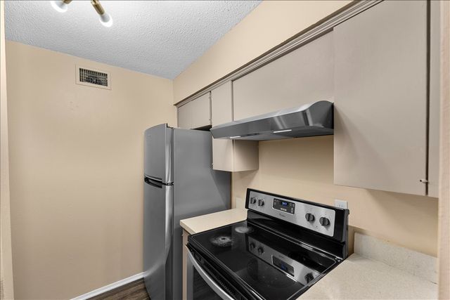 4859 Cedar Springs Road 241, Dallas, TX 75219