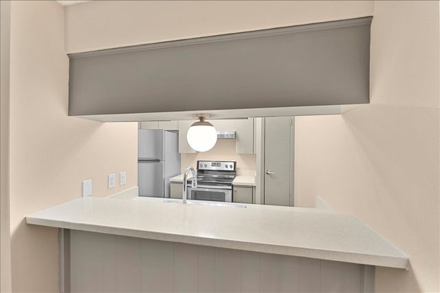 4859 Cedar Springs Road 241, Dallas, TX 75219