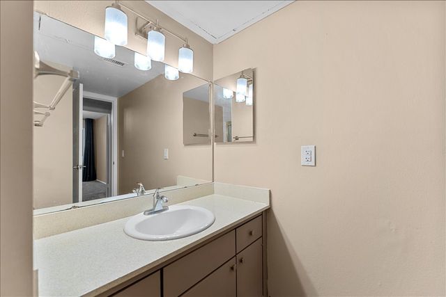 4859 Cedar Springs Road 241, Dallas, TX 75219