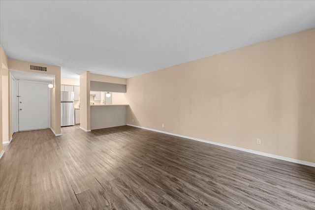 4859 Cedar Springs Road 241, Dallas, TX 75219