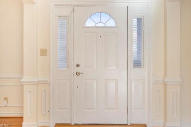 129 Avonlea DR, Chesapeake, VA 23322