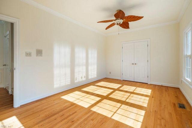 129 Avonlea DR, Chesapeake, VA 23322