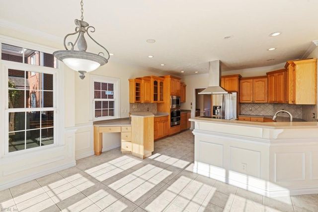 129 Avonlea DR, Chesapeake, VA 23322