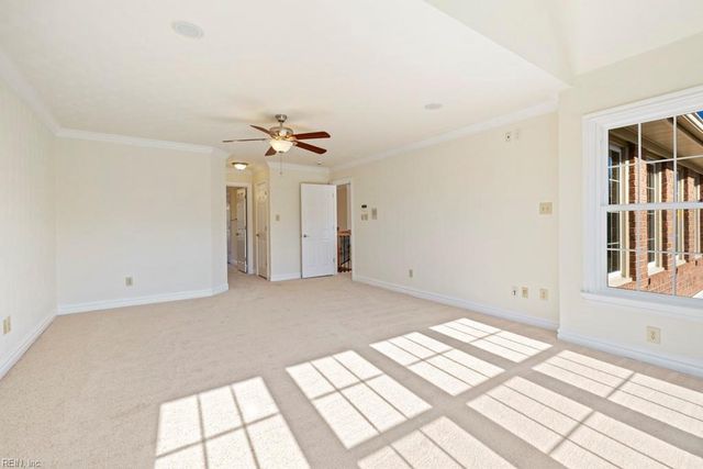 129 Avonlea DR, Chesapeake, VA 23322