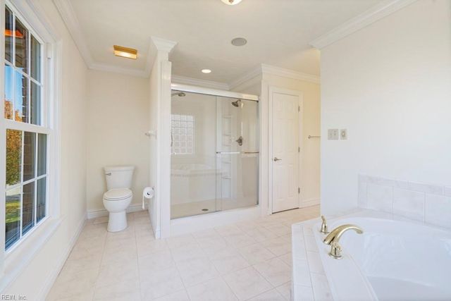 129 Avonlea DR, Chesapeake, VA 23322