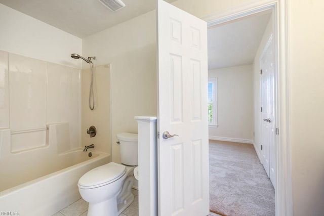 129 Avonlea DR, Chesapeake, VA 23322