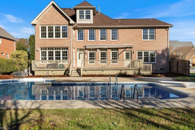 129 Avonlea DR, Chesapeake, VA 23322