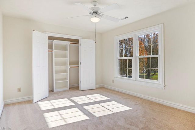 129 Avonlea DR, Chesapeake, VA 23322