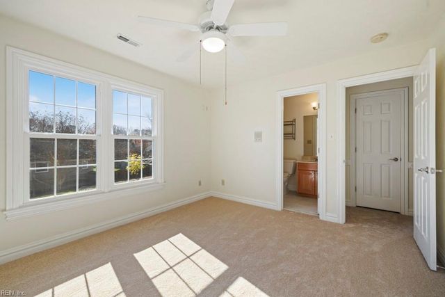 129 Avonlea DR, Chesapeake, VA 23322