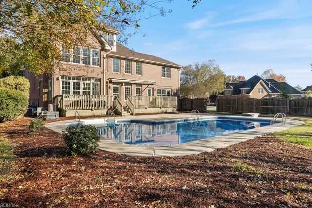 129 Avonlea DR, Chesapeake, VA 23322