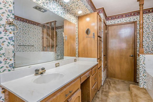 1409 HILLCREST Drive, Canyon, TX 79015