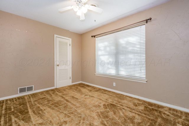 1409 HILLCREST Drive, Canyon, TX 79015