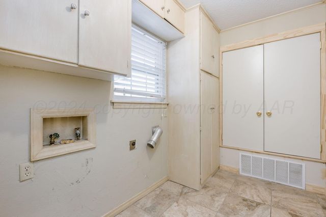 1409 HILLCREST Drive, Canyon, TX 79015