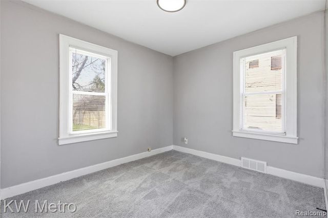 15881 Winthrop Street, Detroit, MI 48227