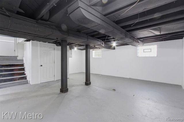 15881 Winthrop Street, Detroit, MI 48227