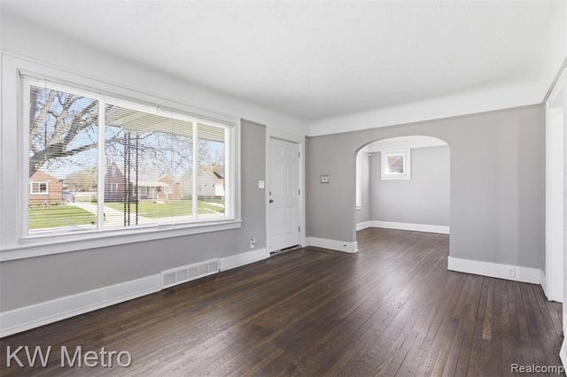 15881 Winthrop Street, Detroit, MI 48227