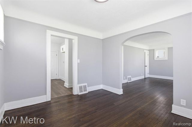 15881 Winthrop Street, Detroit, MI 48227